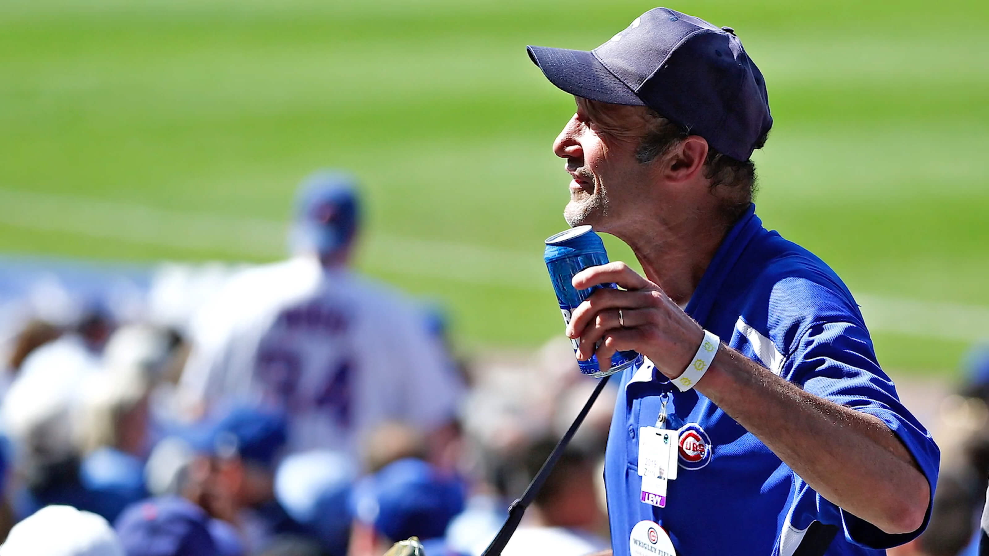 Things You Didn't Know About Being a Wrigley Field Beer Vendor - Chicago  Cubs - Thrillist