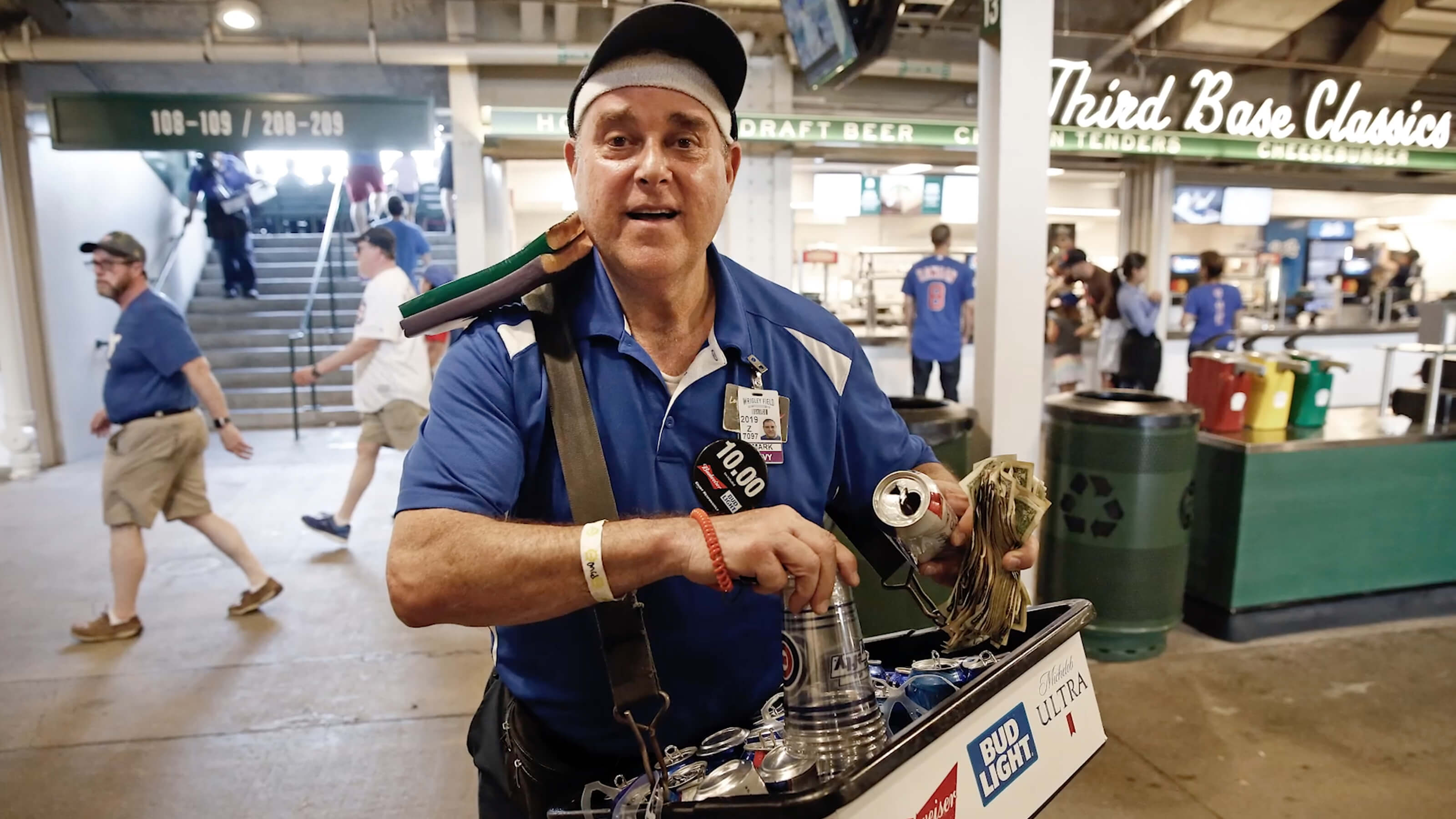 Wrigley Field beer vendors suffering through Chicago Cubs